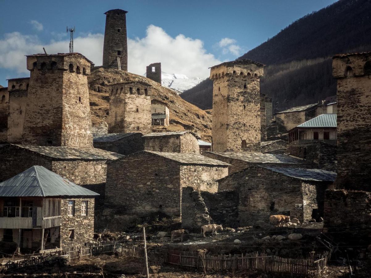 Hotel Old House Ushguli Esterno foto