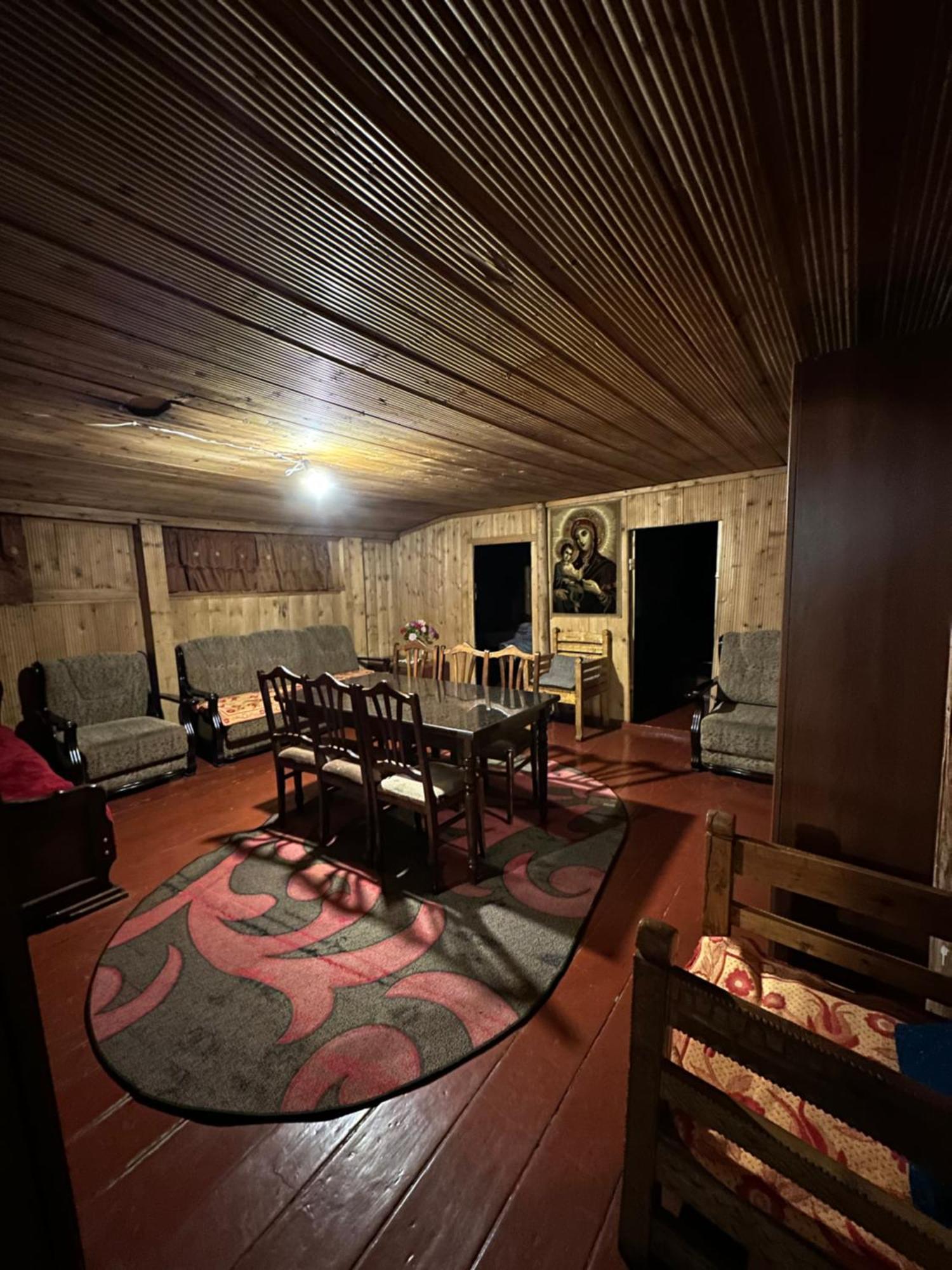Hotel Old House Ushguli Esterno foto
