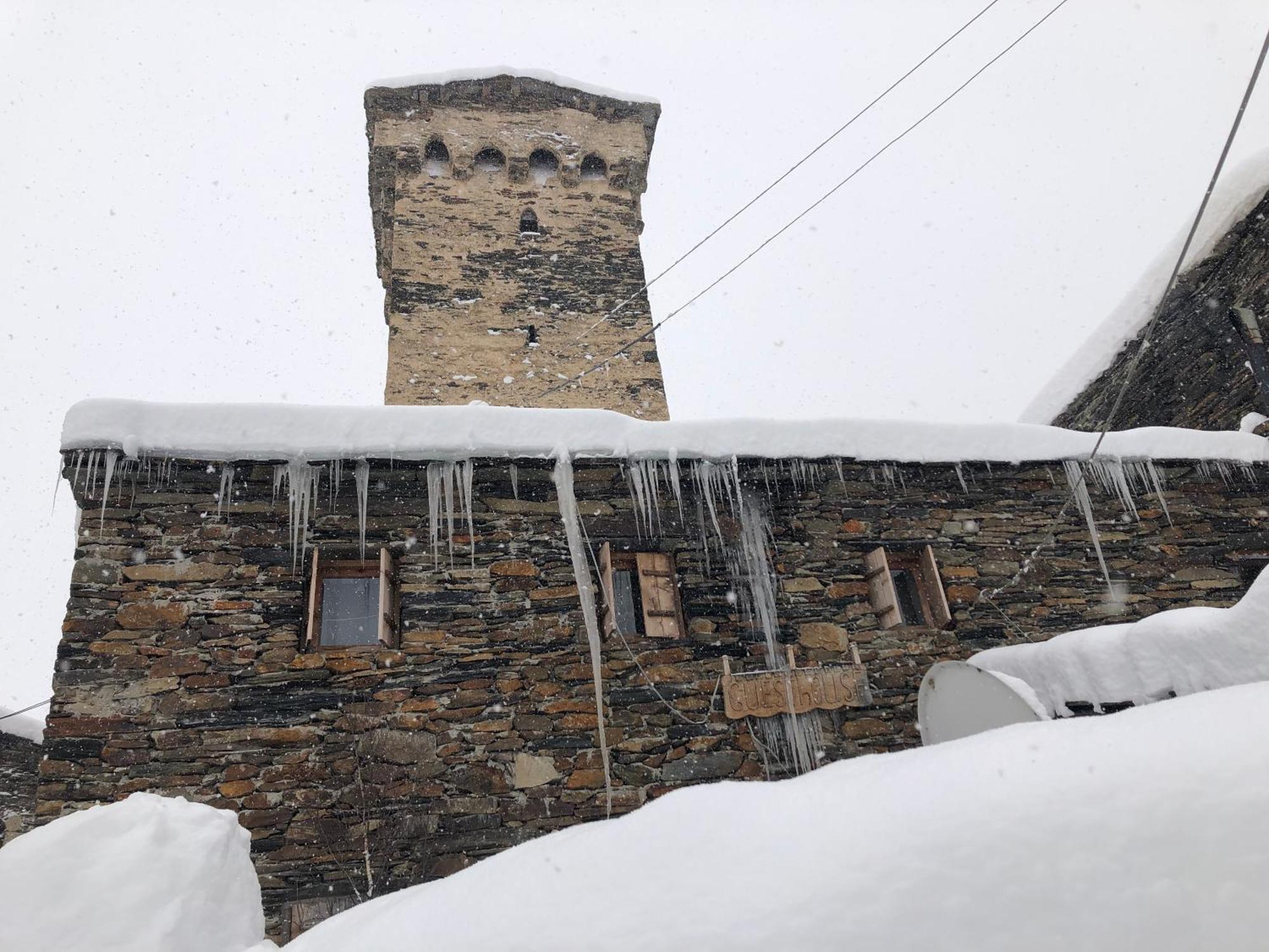 Hotel Old House Ushguli Esterno foto