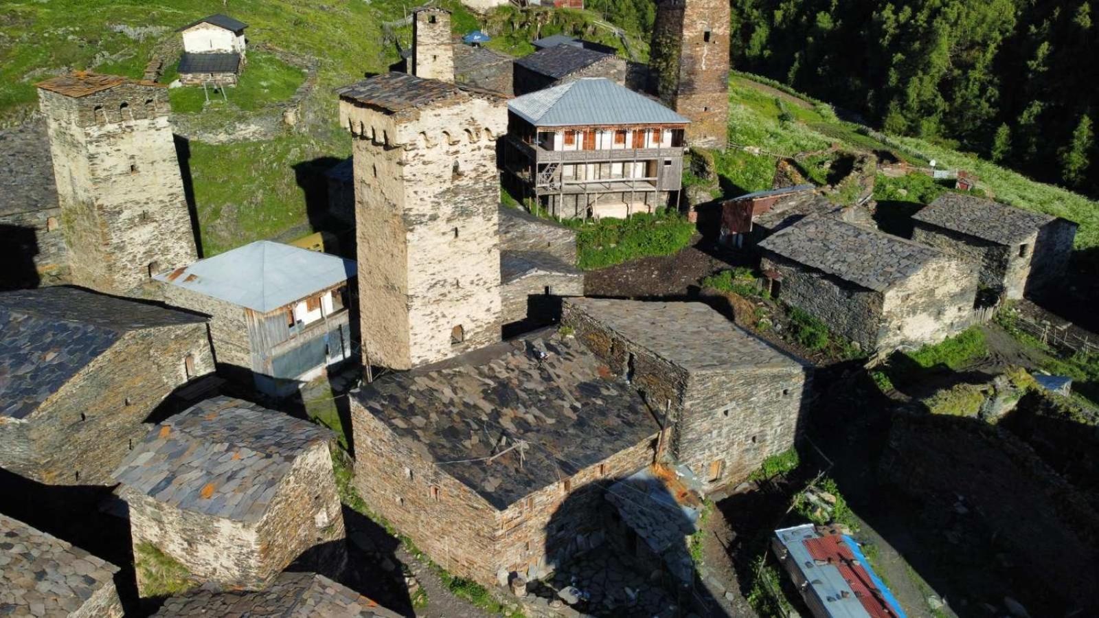 Hotel Old House Ushguli Esterno foto