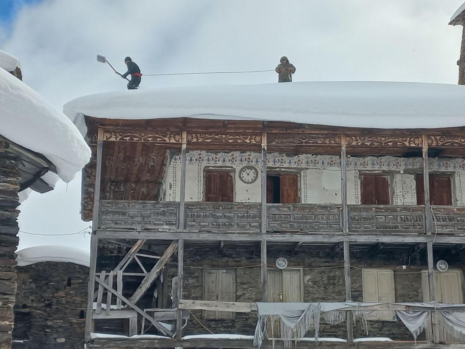 Hotel Old House Ushguli Esterno foto