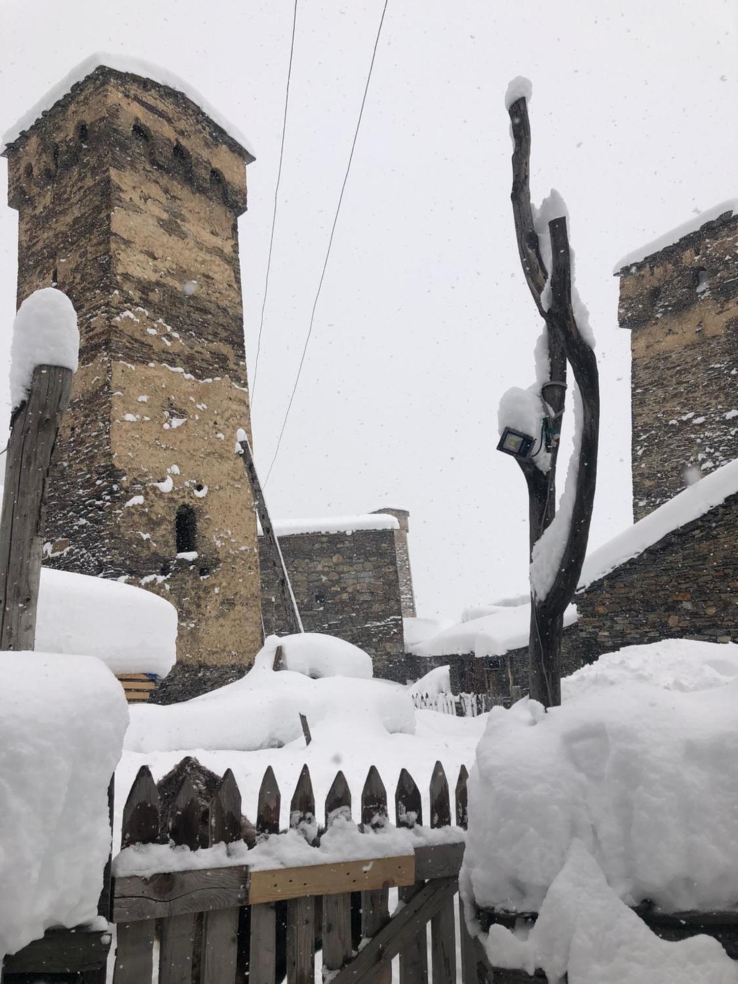 Hotel Old House Ushguli Esterno foto