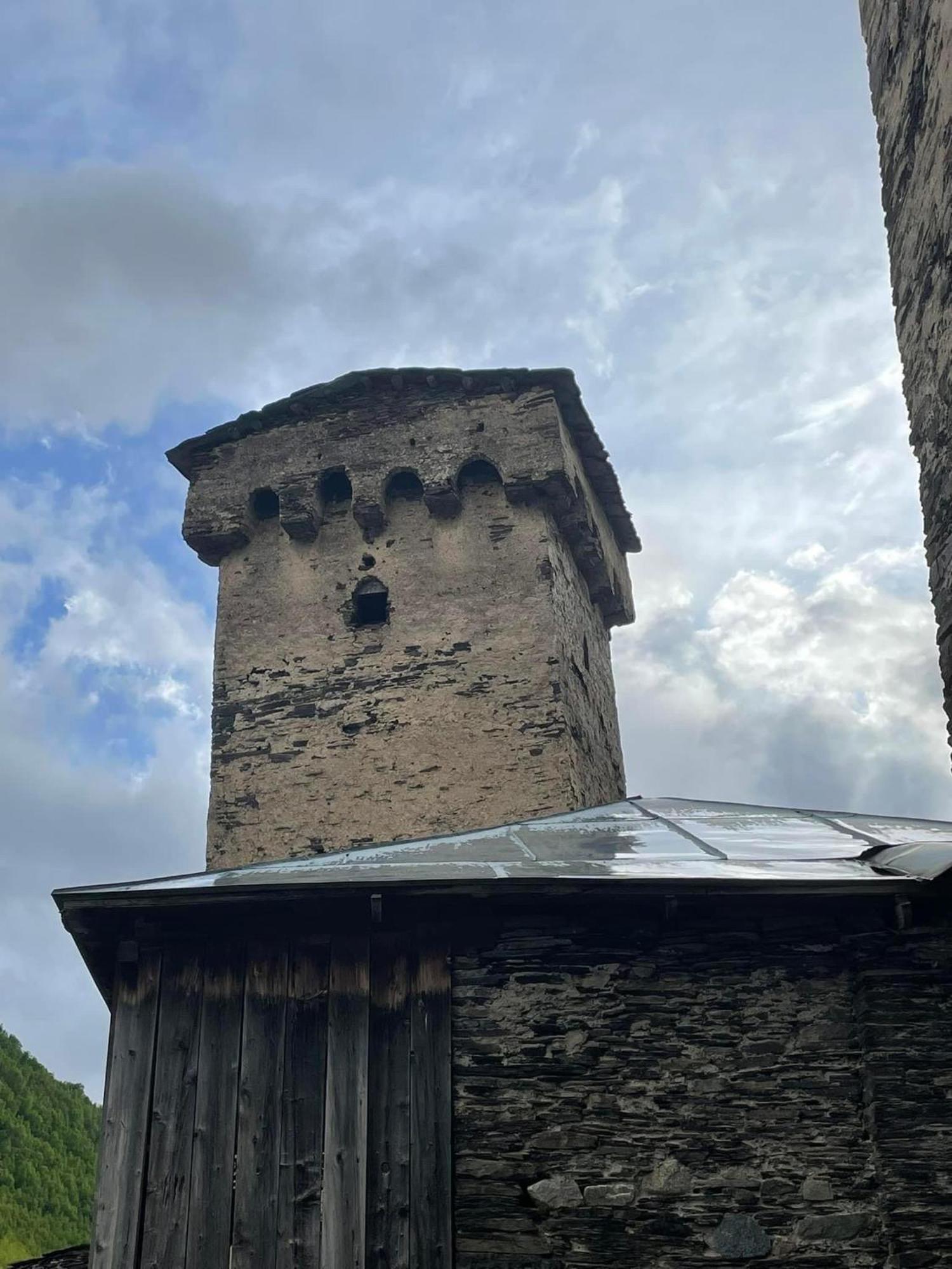 Hotel Old House Ushguli Esterno foto