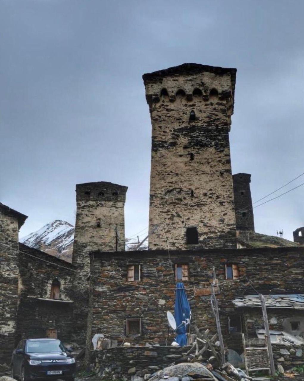 Hotel Old House Ushguli Esterno foto